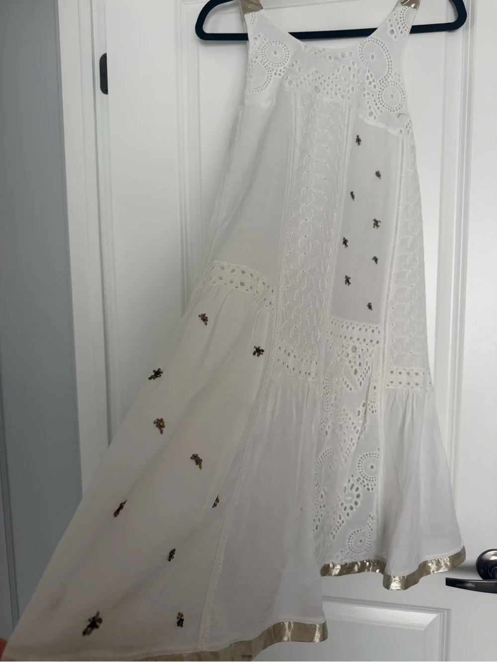 Sleeveless White Mini Dress with Gold Embroidery - Picture 6 of 7